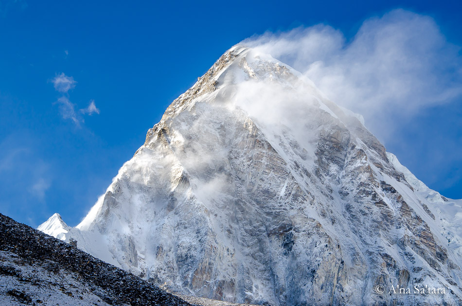 Mount Everest ley line Nepal Pumo Ri